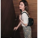 Charlene Choi Instagram – 久違的 #正菜妍誠意推介 😏
@burberry 
#Burberry