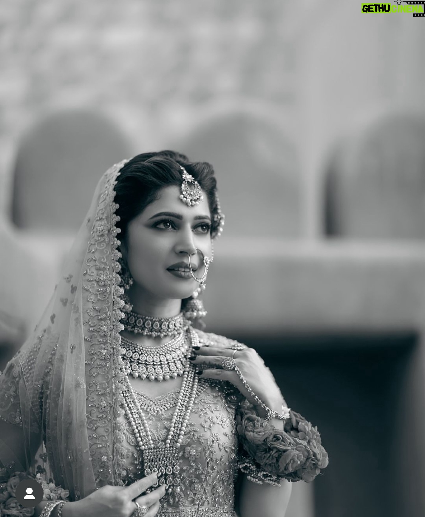 Charlie Chauhan - 3 Likes - Photography @layal.photography
Videography & montage @bin_mubark_
MUA @iman_albalushi
Hair stylist @nada_hair_style
Bridal dresses & accessories
@hudataha
@maisar.collection
Shoes @chicshoes_oman
Henna tattoo @7enna_shim
Flowers & bouquets
@soogah1
@rivan_om