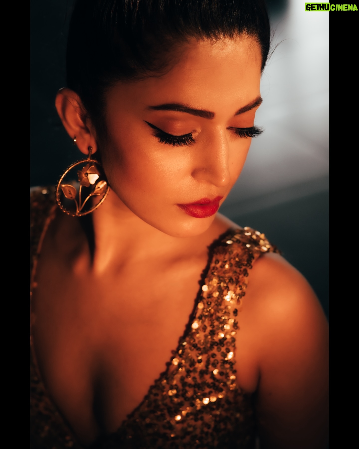 Charlie Chauhan - 3 Likes - Shot by @deepali_td_official
MUA @lavish_beauties_by_lavanya
Styling @priyanshi2102
Location @bookrecce_locations @maccccckkkkkkkkk
Accessories @the_jewel_gallery
Outfit @ambikalal