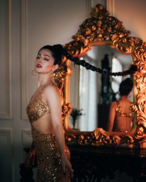 Charlie Chauhan Instagram - Shot by @deepali_td_official 
MUA @lavish_beauties_by_lavanya 
Styling @priyanshi2102 
Location @bookrecce_locations @maccccckkkkkkkkk 
Accessories @the_jewel_gallery 
Outfit @ambikalal