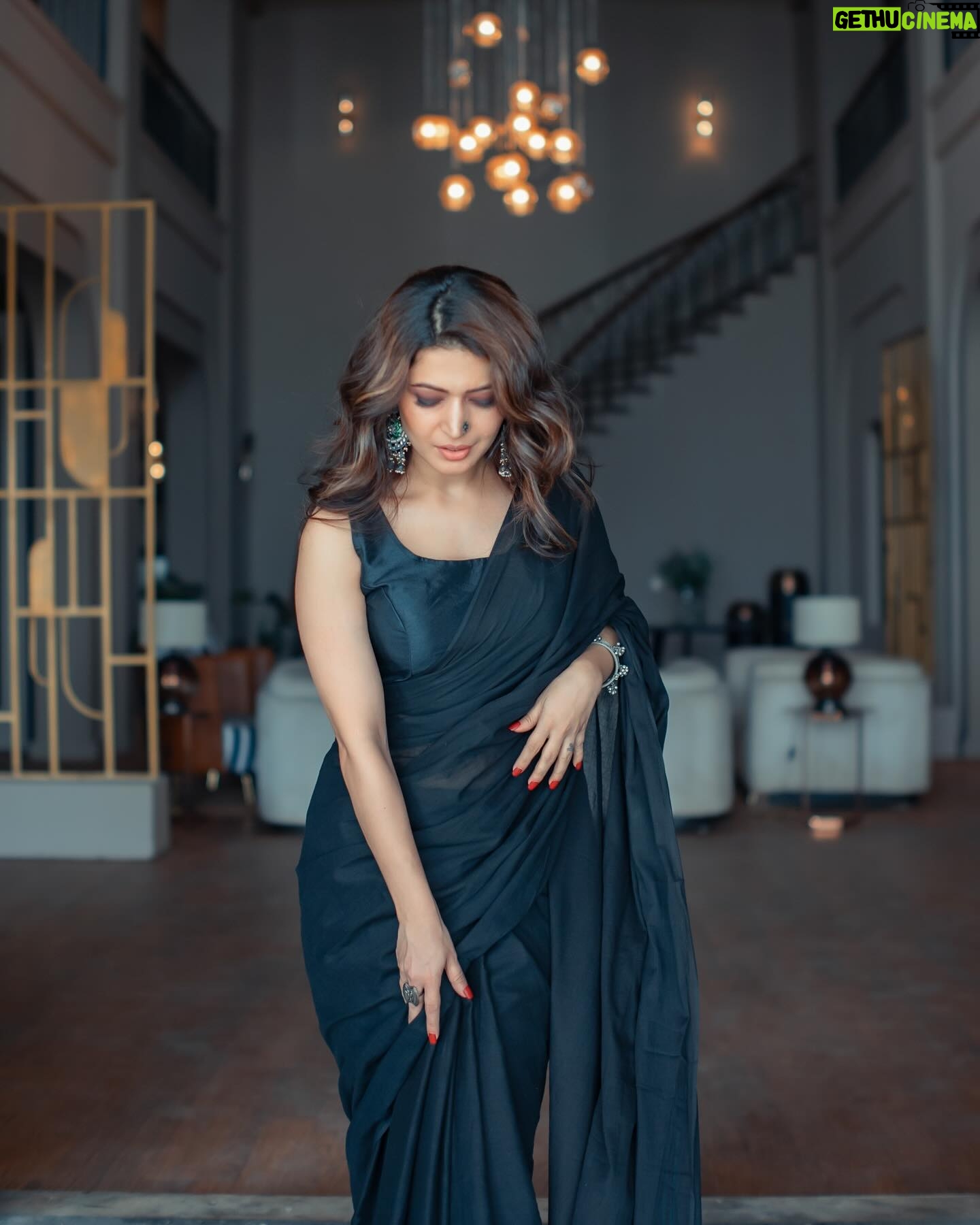 Charlie Chauhan - 3 Likes - Shot by @areesz
Makeup @blush_on_by_shrutishah
Hair @lavish_beauties_by_lavanya
Styled by @priyanshi2102
Earings @the_jewel_gallery
Ring, Bracelet, Nosepin @rejuvenatejewels
Footwear @themissdesignercollection
Wearing @tamairafashion
Location @bookrecce_locations @stardomcelebritymanagement