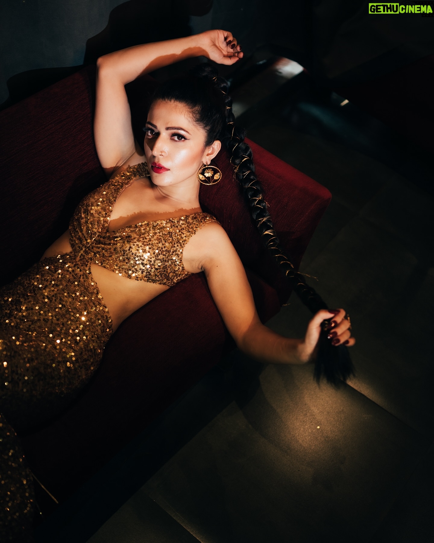 Charlie Chauhan - 3 Likes - Shot by @deepali_td_official
MUA @lavish_beauties_by_lavanya
Styling @priyanshi2102
Location @bookrecce_locations @maccccckkkkkkkkk
Accessories @the_jewel_gallery
Outfit @ambikalal