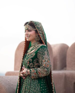 Charlie Chauhan Instagram - Sultanate of Oman 

Idea & Photography @layal.photography
Videography & montage @bin_mubark_

MUA @iman_albalushi 
Hair stylist @nada_hair_style 

Bridal dresses & accessories 
@hudataha 

Shoes @chicshoes_oman 
Henna tattoo @7enna_shim 

Flowers & bouquets 
@soogah1 
@rivan_om