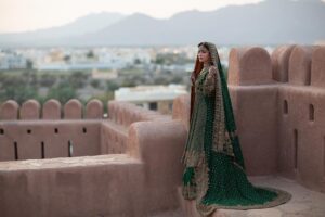 Charlie Chauhan Instagram - Sultanate of Oman 

Idea & Photography @layal.photography
Videography & montage @bin_mubark_

MUA @iman_albalushi 
Hair stylist @nada_hair_style 

Bridal dresses & accessories 
@hudataha 

Shoes @chicshoes_oman 
Henna tattoo @7enna_shim 

Flowers & bouquets 
@soogah1 
@rivan_om