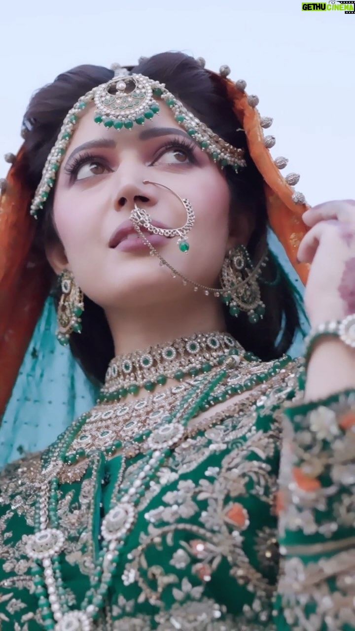 Charlie Chauhan - 3 Likes - Sultanate of Oman
Idea & Photography @layal.photography
Videography & montage @bin_mubark_
MUA @iman_albalushi
Hair stylist @nada_hair_style
Bridal dresses & accessories
@hudataha
Shoes @chicshoes_oman
Henna tattoo @7enna_shim
Flowers & bouquets
@soogah1
@rivan_om