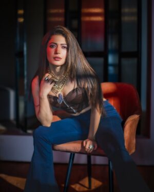 Charlie Chauhan Instagram - Shot by @areesz 
Makeup @blush_on_by_shrutishah 
Hair @lavish_beauties_by_lavanya 
Styled by @priyanshi2102 
Jewel @ rejuvenatejewels
Heels @londonrag_in 
Location @bookrecce_locations @stardomcelebritymanagement