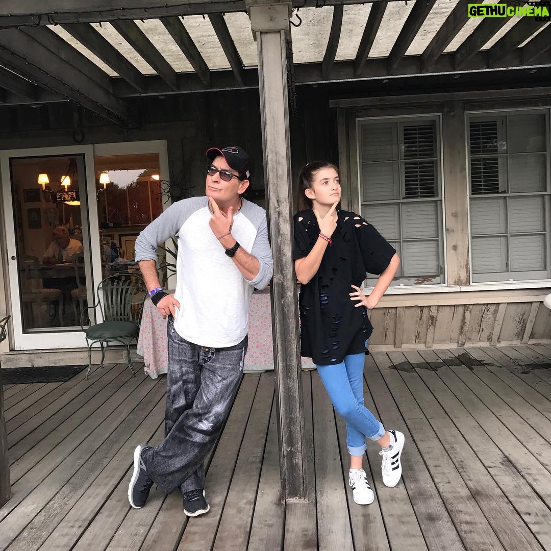 Charlie Sheen - 23.7K Likes - sami: So how was your day dad?
dad: well sweetie, it went a little something like this... ❤ © &💲