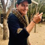 Charlie Sheen Instagram – to
the good people 
of Melbourne 
and Sydney;

thank you!
thank you!
thank you!

nothing
but love at
every turn!

to
be continued… ❤️©️❤️ #moonlitsancuary
