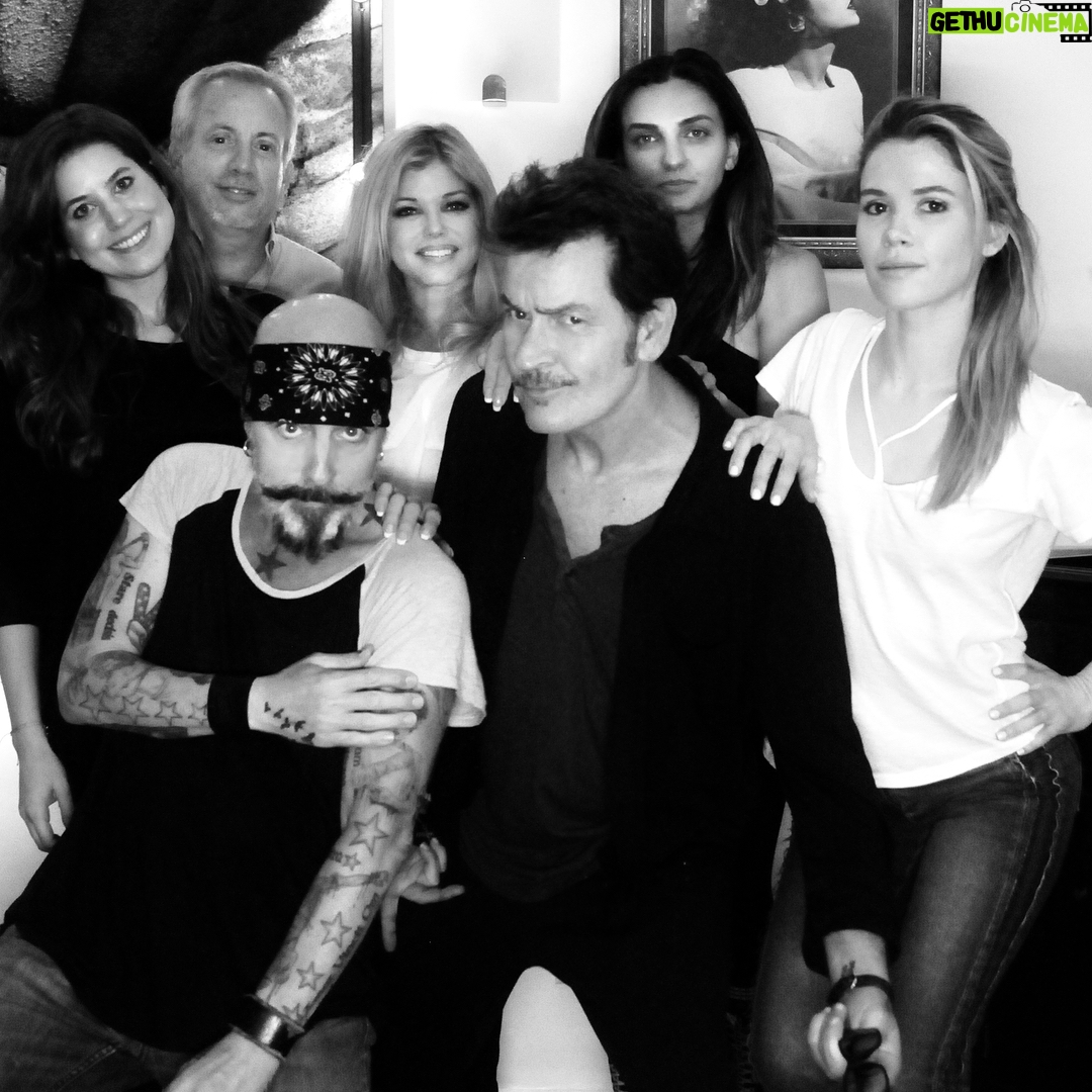 Charlie Sheen - 21.8K Likes - the stache
is
back... ©