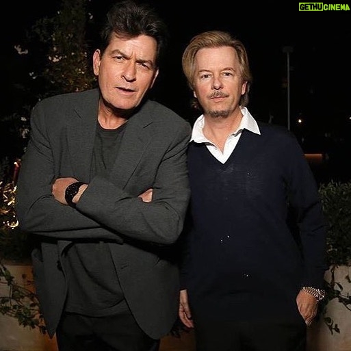 Charlie Sheen - 19.3K Likes - When epic
met awesome.
@MadFamilies out
tomorrow.