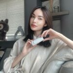 Charlotte Austin Instagram - หลงรักผิวหน้าของตัวเองทุกวันเพราะเซรั่มวิงค์ไวท์ขวดนี้ 🤍 ใช้วิงค์ไวท์มา 2 ปีแล้วนะ @pangkhwanchanok @winkwhite_ceo #winkwhite