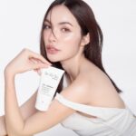 Charlotte Austin Instagram - ❤️ พรีเซนเตอร์ โฟมไฮยาserise เปิดตัวแล้ว ชาล็อตได้มีไอเท็มใหม่ที่จะมาดูแลผิวหน้า อ่อนโยนครบจบใน 1 ขั้นตอน ล้างหน้าพร้อมบำรุงด้วยไฮยา 8 ชนิด พรุ่งนี้ 2 เม.ย. อย่าลืมนะคะเรามีไลฟ์Tiktok เจอกัน 20.00 เป็นต้นไป TikTok : serise_thailand Facebook : MissGrandThailand #Serise #โฟมไฮยาเซริเซ่ #โฟมไฮยา #ชาล็อตออสติน #มิสแกรนด์ไทยแลนด์