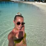 Charlotte Bobb Instagram – C’était la semaine dernière les Bahamas ma belle 🥲☀️