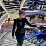 Charlotte Bobb Instagram - 1ere journée sur le bateau ☀️ direction le Mexique pour la première escale ❤️‍🔥