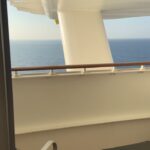 Charlotte Bobb Instagram - 1ere journée sur le bateau ☀️ direction le Mexique pour la première escale ❤️‍🔥