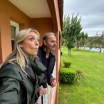 Charlotte Bobb Instagram – « Alors charlotte tes vacances c’est comment ?? »

1. Achat d’un parapluie ☔️ 
2. Entrain de réaliser que dans le nord il fait 25 degrés 🥲☀️
3. Photo pour ma maman 💗 
4. Se peter le bide partie 1
5. On a mis les sièges chauffant 🫠 
6. Avoir espoir de pouvoir bronzer dans 2j 
7. Jean neuf = dead 💀 
8. Être agacée quand je reçois des snaps des gens dans le nord avec lunettes de soleil en tongues marcel 
9. On se réconforte 🧇 se peter le bide partie 2
10. Notre première photo de nos vac 💙✈️