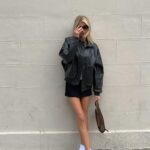 Charlotte McKinney Instagram - Leave it to me to take my photo in front of the dirtiest wall 🍂