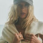Charlotte McKinney Instagram - @loganhollowell 💎 With such a special team @dallasdlyn @kolbeyana @justinflewaway @carlyy.fisher @phil_nathaniel
