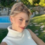 Charlotte McKinney Instagram – 🫠🤷🏼‍♀️💃🏼👢🦋🍀🌞🪐👽🛸