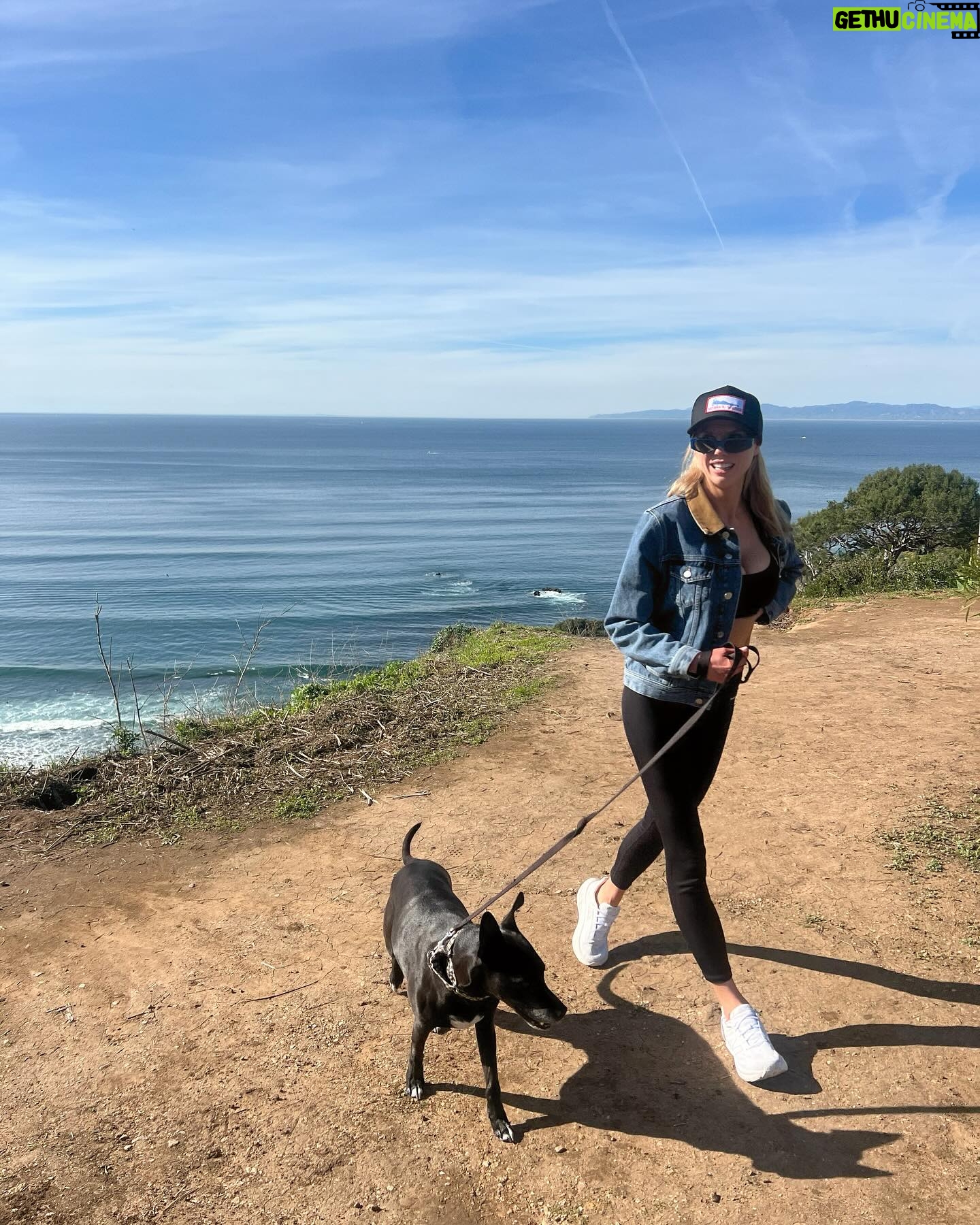 Charlotte McKinney Instagram - Things I forgot to post ππΌββοΈπβπ¦Ίπ€·πΌββοΈ