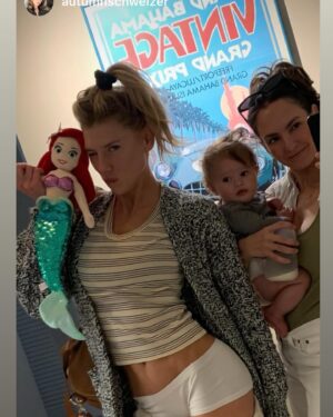 Charlotte McKinney Instagram - Much needed Quick weekend trip to FL 🦩