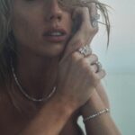 Charlotte McKinney Instagram - 🐚💎