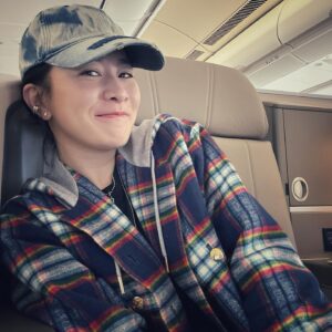 Charmaine Sheh Instagram - Work with my love. 
#又飛喇 #一陣見