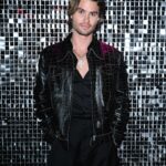 Chase Stokes Instagram – hey siri play lip gloss by lil mama 

fun lil evening launching the new prisma glass lip gloss with my @armanibeauty family ❤️

#armanibeautypartner