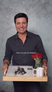 Chayanne Instagram - Hoy es un día muy especial y no podía quedarme sin enviarles un mensaje especial a todas las madres en su día ❤️‍🔥Feliz día de la madres ✨