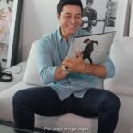 Chayanne Instagram - ¡Terminando la semana con sorpresas! 🎉🎁 En poco tiempo será de ustedes ❤️ Ya pueden pre order se el vinilo en el link de mi biografía.