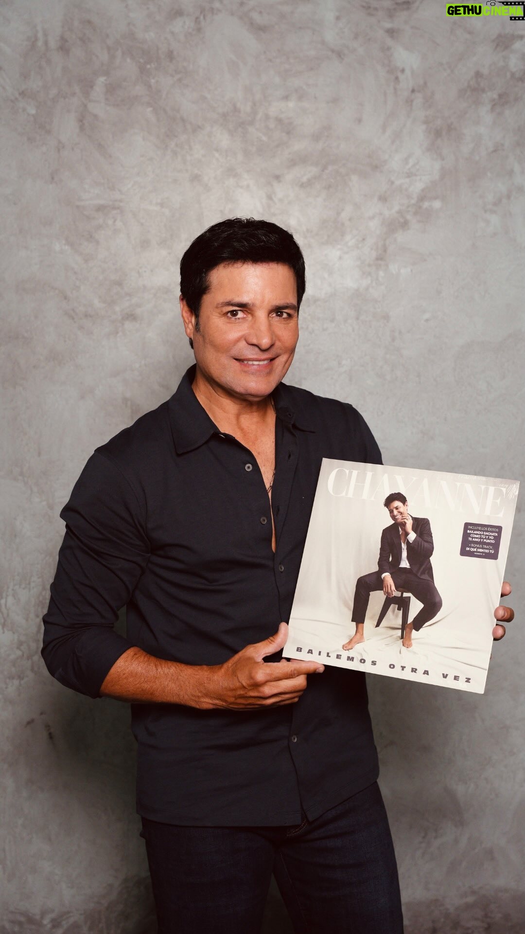 Chayanne Instagram - Finalmente puedo compartir con ustedes la hermosa portada del vinilo ⭐ los leo coleccionistas 👀 Todavía pueden hacer el Pre Order en el link de mi biografia ☝🏼