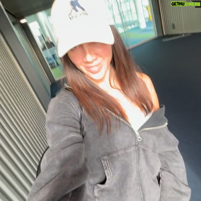 Chelsea Cardona Instagram - 30 hours in France 🇫🇷