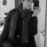 Chelsea Islan Instagram – Embracing life in Monochrome