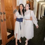 Chelsea Islan Instagram – Happy Sunday with my Day 1! 
Love you Buttercup 🤍🕊️