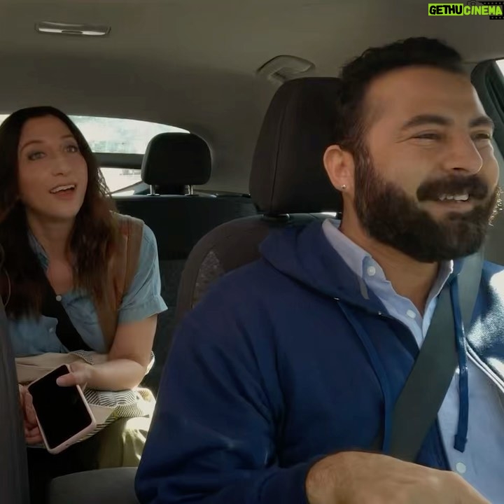 Chelsea Peretti Instagram - I love all the comedy brains that put their time and talent into FTFD and I’m so frickin honored that they did!! (Sorry to say frickin, I know its not cool) @bennydrama7 @amypoehler @megsstalter @blakeanderson @themikerose OUT NOW ON @therokuchannel ! Rok-who now? Rok-hooligans rise up!
