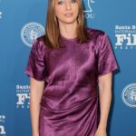 Chelsea Peretti Instagram - Santa Barbara Film Fest! Re Sunday 10:20a screening at the Metropolitan Fiesta 5 Theatre: rush tickets avail at the venue, $15, starting 5 minutes before showtime after passholders have been admitted. ❤️ @natashaleggero @bennydrama7 @deannabarillari @kooolkojak #FirstTimeFemaleDirector @therokuchannel @officialsbiff