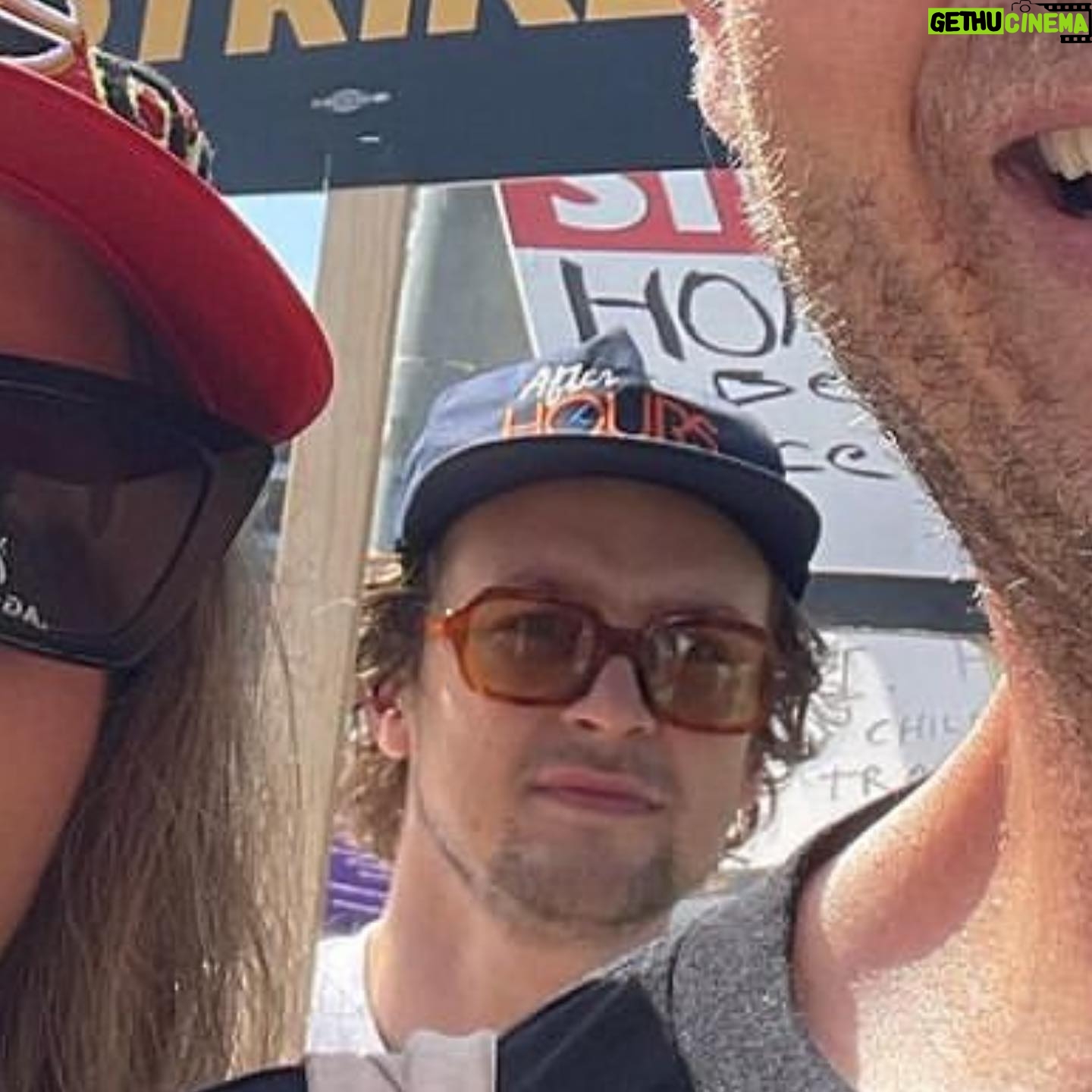 Chelsea Peretti Instagram - @timheidecker hat by @joemande (it says “coffee”)