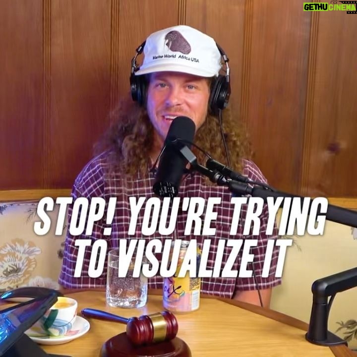 Chelsea Peretti Instagram - 1% of the population has Aphantasia where they can’t visualize images in their head. This week me n guest @blakeanderson learned that 95% of CCP callers have it! A classic insane ep #crankin @callchelseaperetti 1. Aphantasia 2. Makeup lessons and continued struggle to pronounce names 3. A risque password creates havoc at work