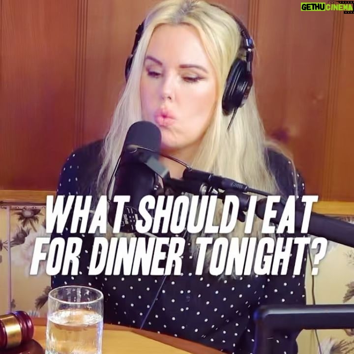 Chelsea Peretti Instagram - New pod w comedy great @roisinconaty1 whose show Gameface had me hunting down Roisin like prey. Could I retain the correct pronunciation of my new idol’s name? Give the ep a listen to find out! Filtered heavily to try to reduce the PURPLE EYESHADOW I accidentally put on my brows in a panic, thinking it was brown. CLIP SLIDESHOW: 1. THE DANGEROUS GAME OF STREET MEAT. 2. CHELSEA FAILS AT NAMING A PIE SHOP IN DISAPPOINTING IMPROV. 3. AMERICAN CHOCOLATE VERSUS THE 🦁 BAR.