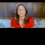 Chelsea Peretti Instagram - SPOKE TO A WOLF!!!! 🌸🌹💐🌺🌷🌻🌼🪷🌸🌸🌺🌺🌺🌺💐🌸🌸🌻🌻🌻🌷🌺🌸🌸🌹🌸💐🌺🌺🌺🌷🌷🌷🌻🌻🌼🌼🪷🪷🌼🌻🌷🌺Jonathan Yacko and Natalie Gilliard share how they replaced their grass lawn with WILDFLOWERS❤️🌼and other stuff like this clip #environment #environmentalism #wildflowers #wolves #wolvesofinstagram @callchelseaperetti