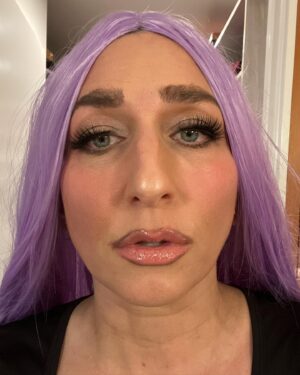 Chelsea Peretti Instagram - 🎃skeletonfluencer 🎃