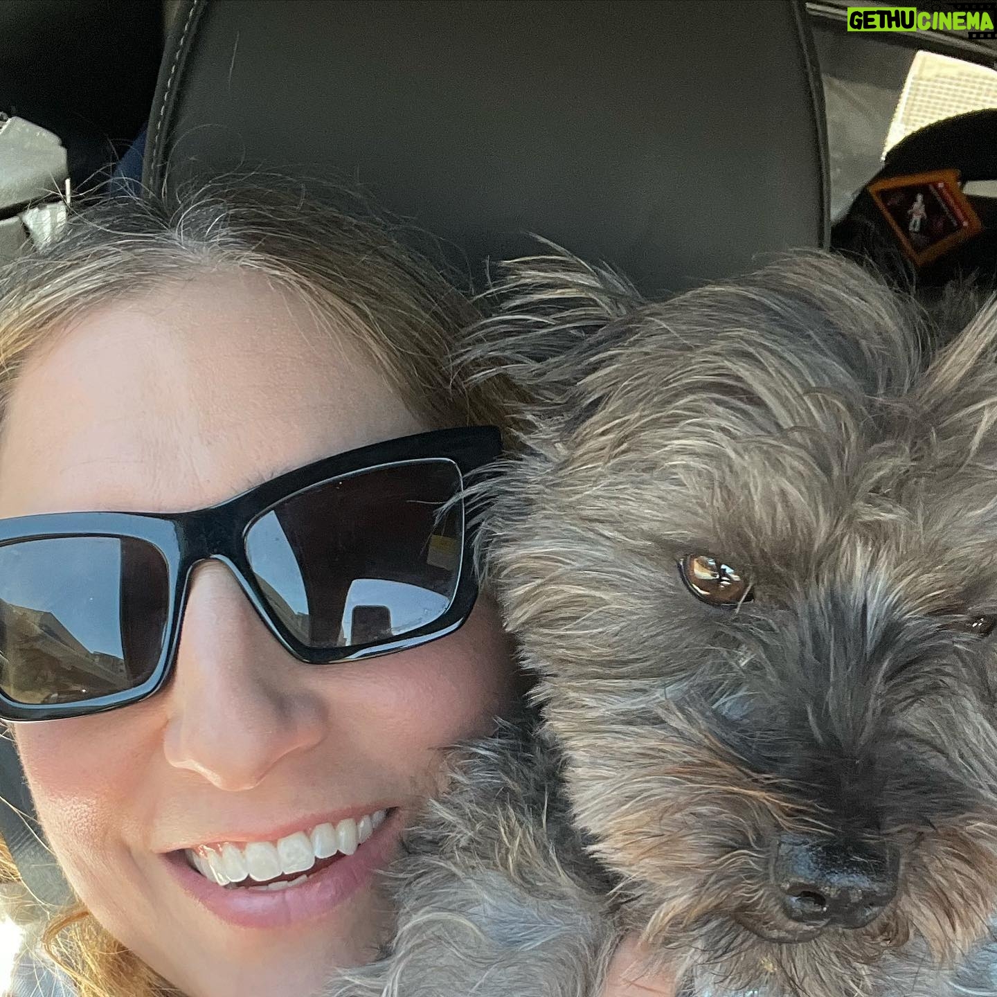 Chelsea Peretti Instagram - 🥰reunited after the wilderness😍