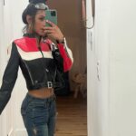 Chelsea Tavares Instagram - All I’m missing is a LG flip phone, a Von Dutch hat, and a Boyfriend with an Ed hardy T shirt with two cuts in his eyebrow ✌🏽
