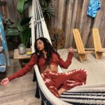 Chelsea Tavares Instagram - Patience SZN 6 🤎 #ALLAMERICAN tune in every Monday on the @thecw @cwallamerican hair: @reign.mari.hair ♥️
