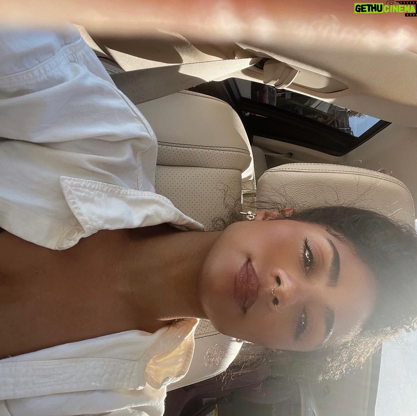 Chelsea Tavares Instagram - Only attracting beautiful spirits…..Amen.