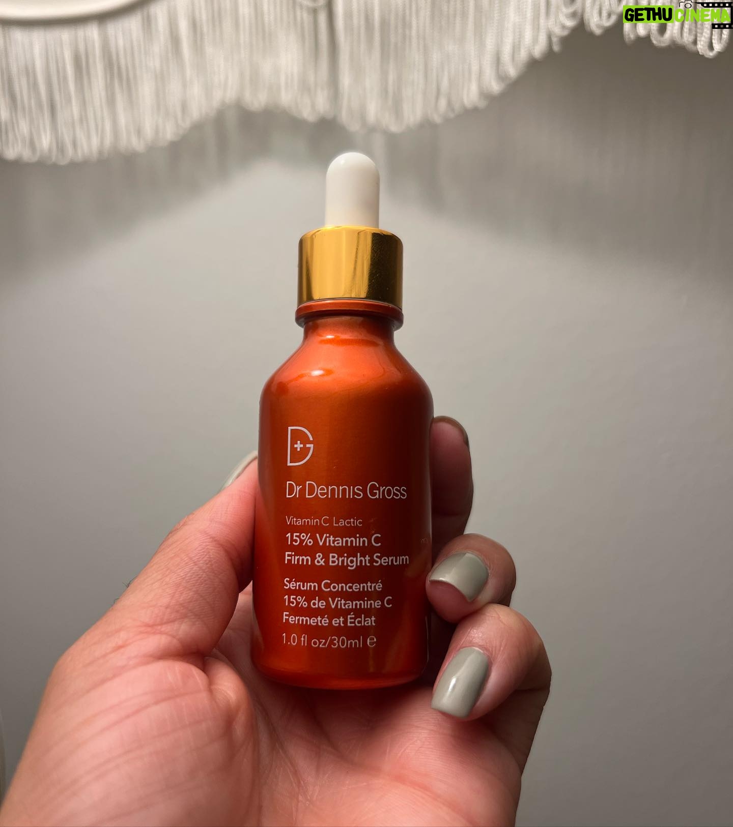 Chelsea Tavares Instagram - My recent skin care routine. 🧴🌤️