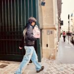 Chen Bolin Instagram - 您的餐點正在前往的路上 🍔📦✨ 巴黎第一區特別外送員 ⚜️