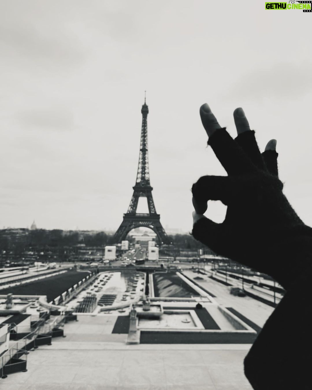 Chen Bolin - 18.6K Likes - 早安、晚安🗼💫✨ Noir et blanc Paris 🖤🤍✨
#LaTourEiffel