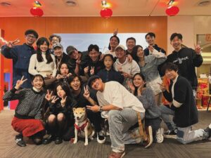 Chen Bolin Instagram - 不如海邊吹吹風，順利殺青✨🌬️

謝謝劇組的所有成員們 ⭐️❣️

和你們一起在金門吹吹風的日子，
真的真的很開心 🩵✨

謝謝最帥Peter導、辛苦啦～
🫶🏻✨

#不如海邊吹吹風 
#loveyouall