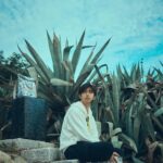 Chen Bolin Instagram - 🌲🦊🧳 Samsonite x Maison Kitsuné ✨ 『Carry Your Wanderlust』 身為旅行者，在探索世界的同時，有個時髦且精緻的配備來一起冒險，是多麼帥氣的事情～ 全球限量的經典迷彩小狐狸躍上 Samsonite 不朽傳奇工藝! 一起來場無極限的冒險旅程吧 ☀️🌊🏕️🏔️🌳 @samsonite_taiwan #SamsoniteTW #CarryYourWanderlust #MaisonKitsunexSamsonite